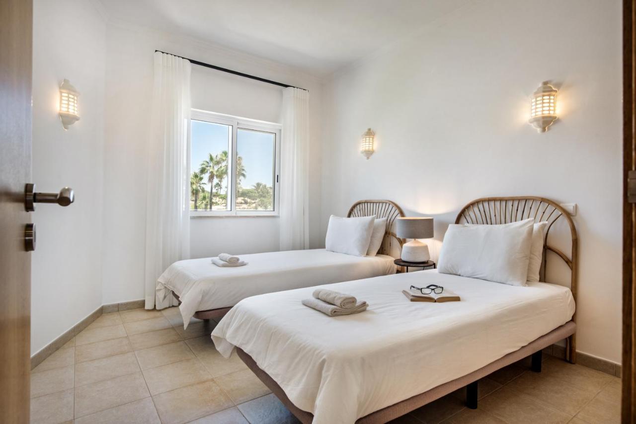 Beautiful Two Bedroom Apartment With Roof Terrace Carvoeiro (Lagoa) Exterior photo